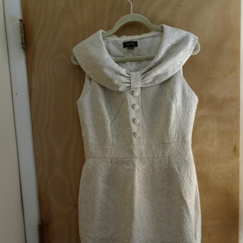 Tahari Dress, size 10 off tan and gold